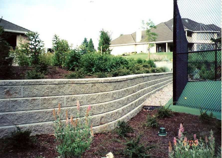 block walls and retaining walls in Orange County and Riverside